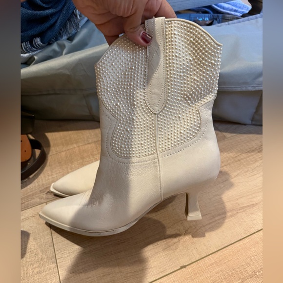Dolce Vita Angel Pearl Booties, sz 9.5 - Picture 13 of 16